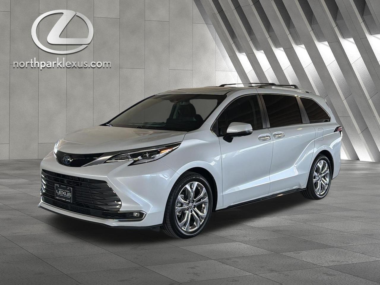 2022 Toyota Sienna Platinum