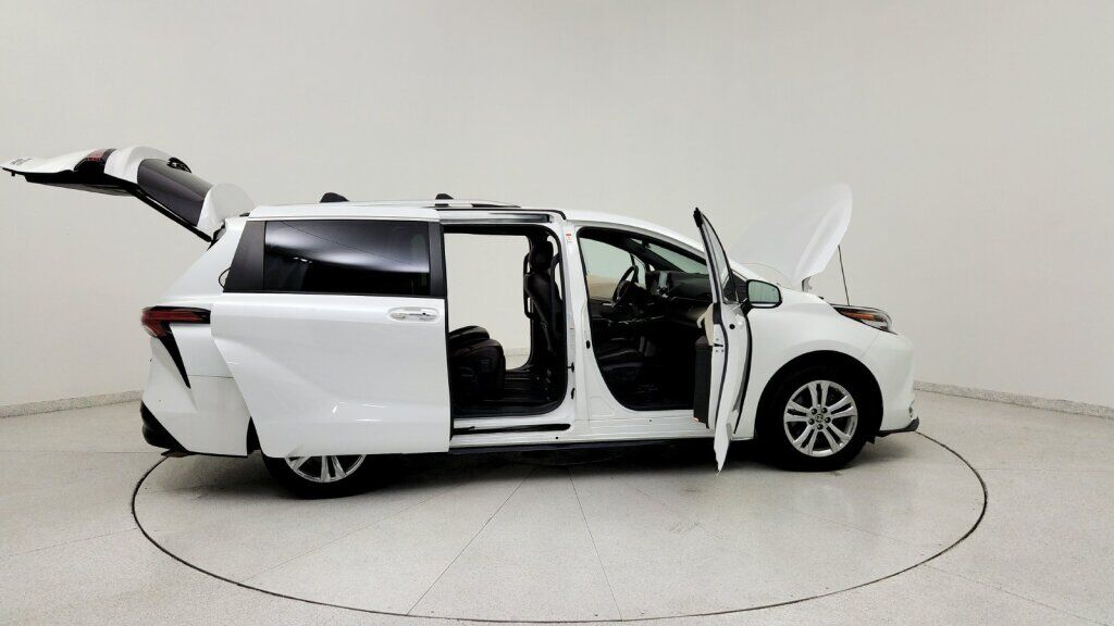 2022 Toyota Sienna Platinum Laurel MD