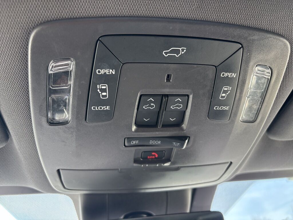 2022 Toyota Sienna Platinum Cockeysville MD