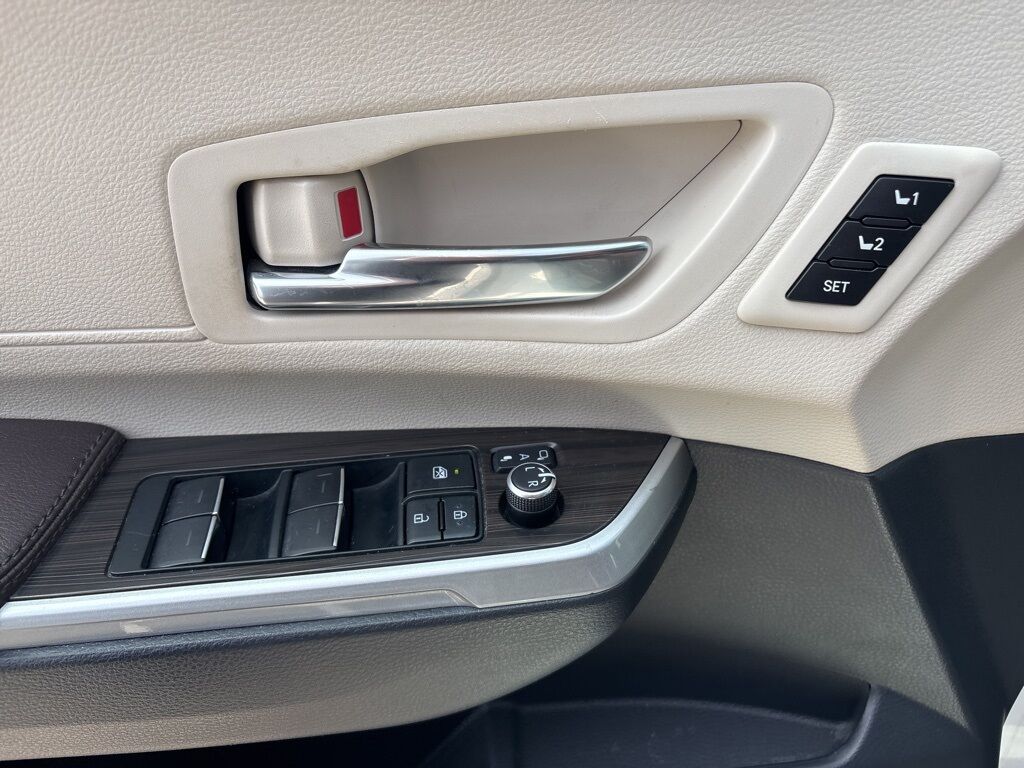 2022 Toyota Sienna Platinum Cockeysville MD