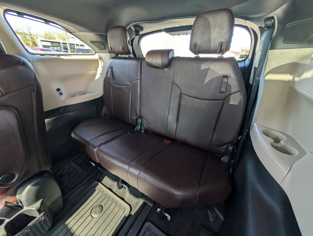 2022 Toyota Sienna Platinum Cockeysville MD