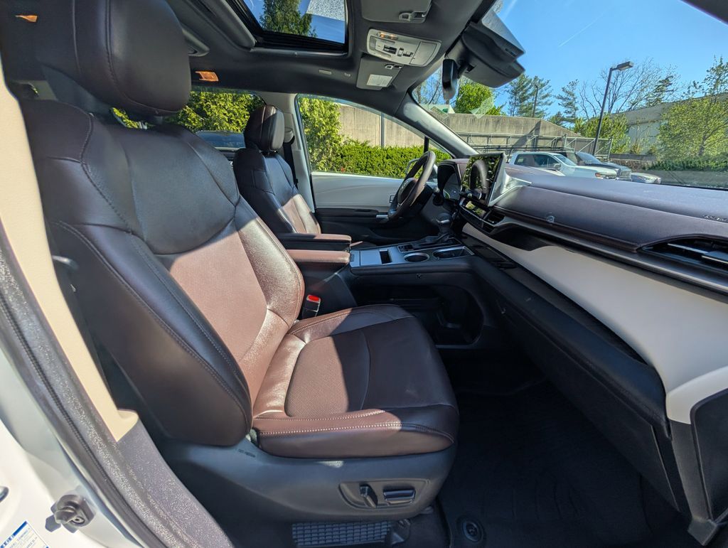 2022 Toyota Sienna Platinum Cockeysville MD