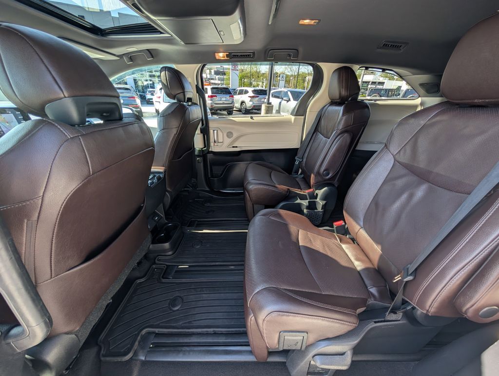 2022 Toyota Sienna Platinum Cockeysville MD