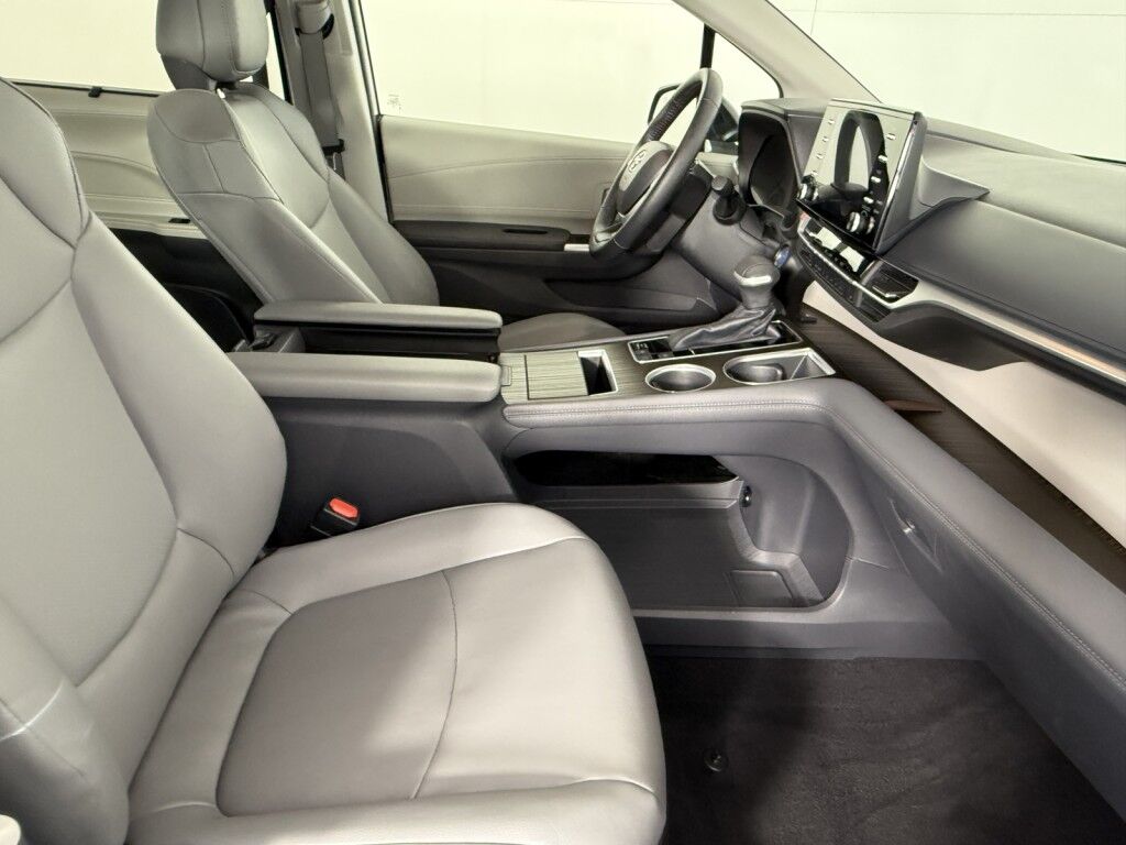 2022 Toyota Sienna XLE AWD Maumee OH