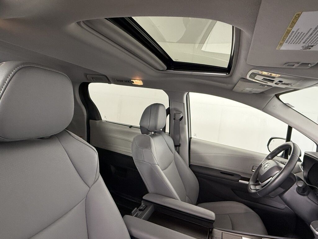 2022 Toyota Sienna XLE AWD Maumee OH