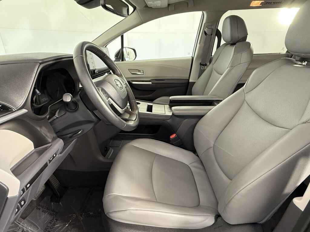 2022 Toyota Sienna XLE AWD Maumee OH