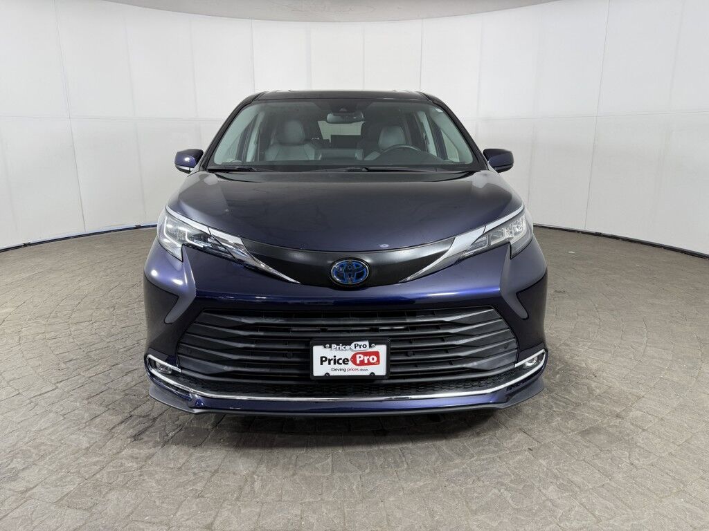 2022 Toyota Sienna XLE AWD Maumee OH