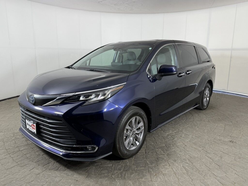 2022 Toyota Sienna XLE AWD Maumee OH