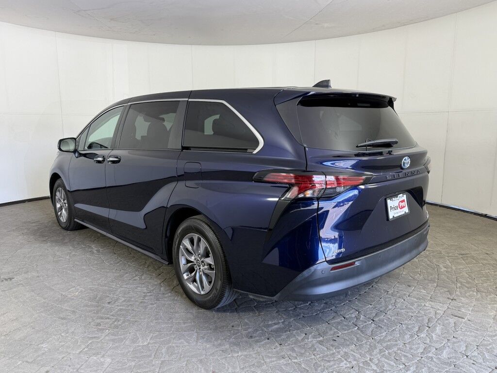 2022 Toyota Sienna XLE AWD Maumee OH
