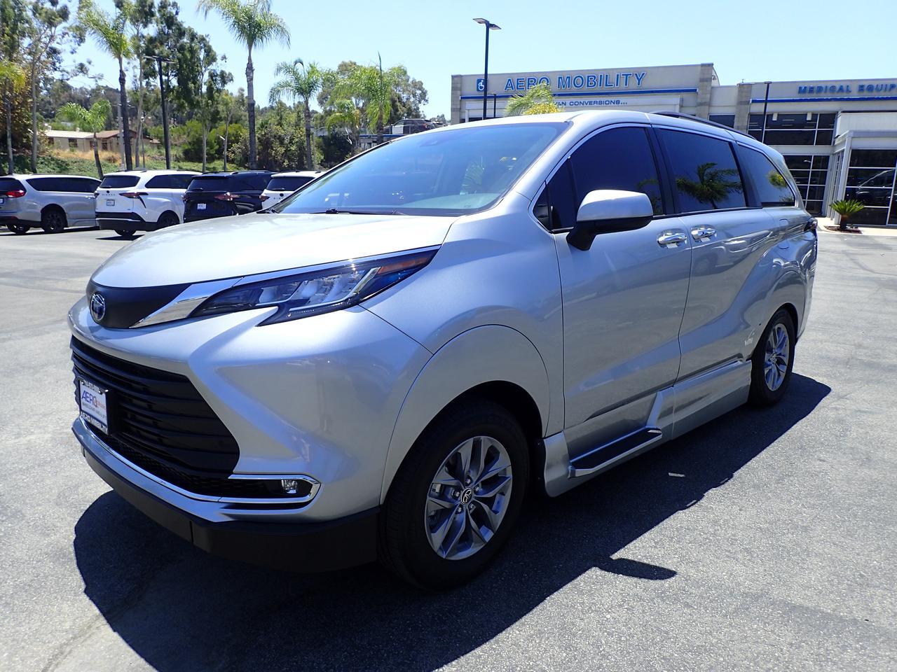 2022 Toyota Sienna XLE