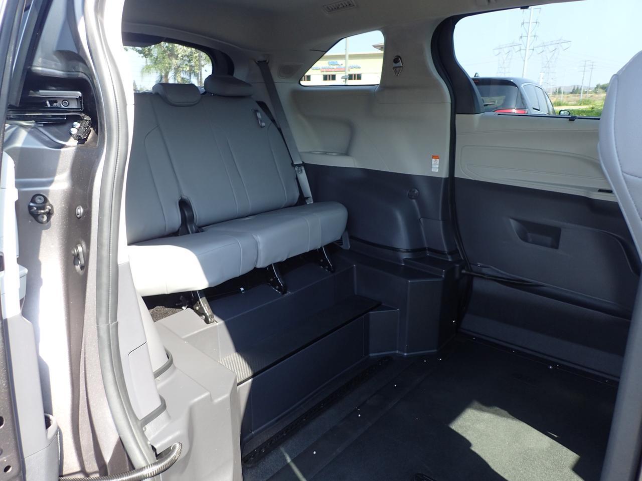 2022 Toyota Sienna XLE Anaheim CA