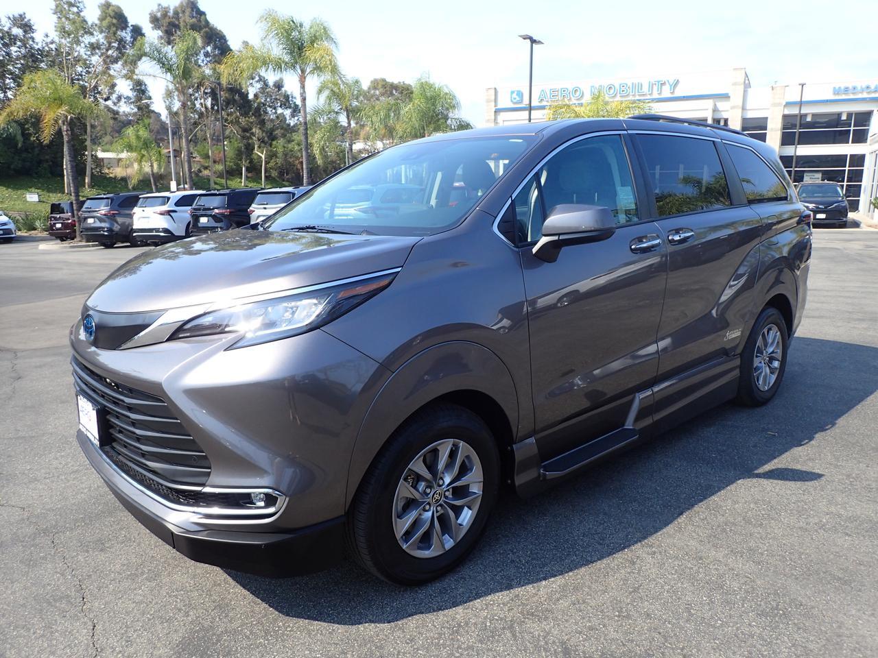 2022 Toyota Sienna XLE Anaheim CA