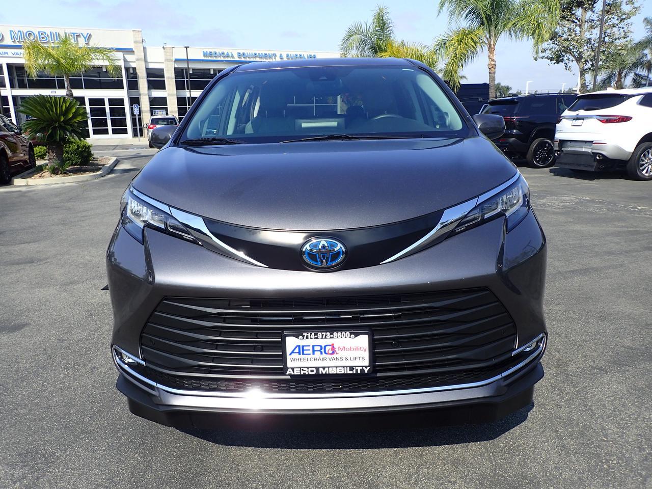 2022 Toyota Sienna XLE Anaheim CA