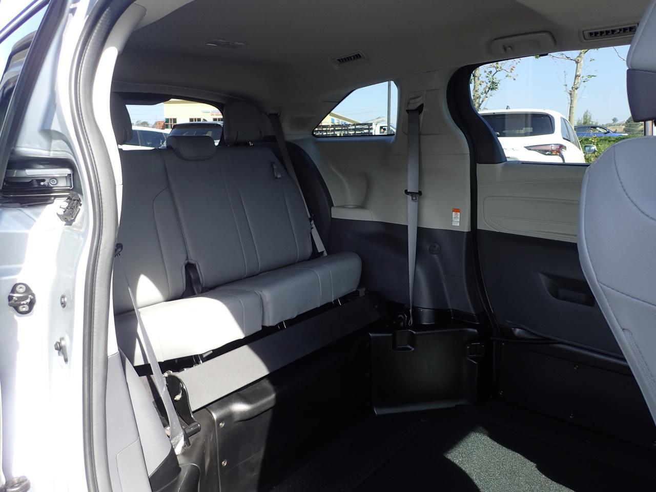 2022 Toyota Sienna XLE Anaheim CA