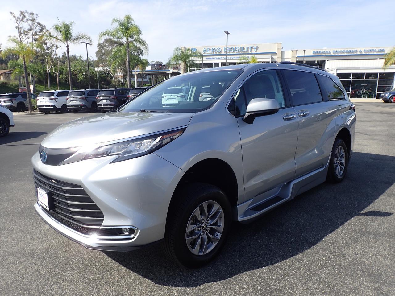 2022 Toyota Sienna XLE