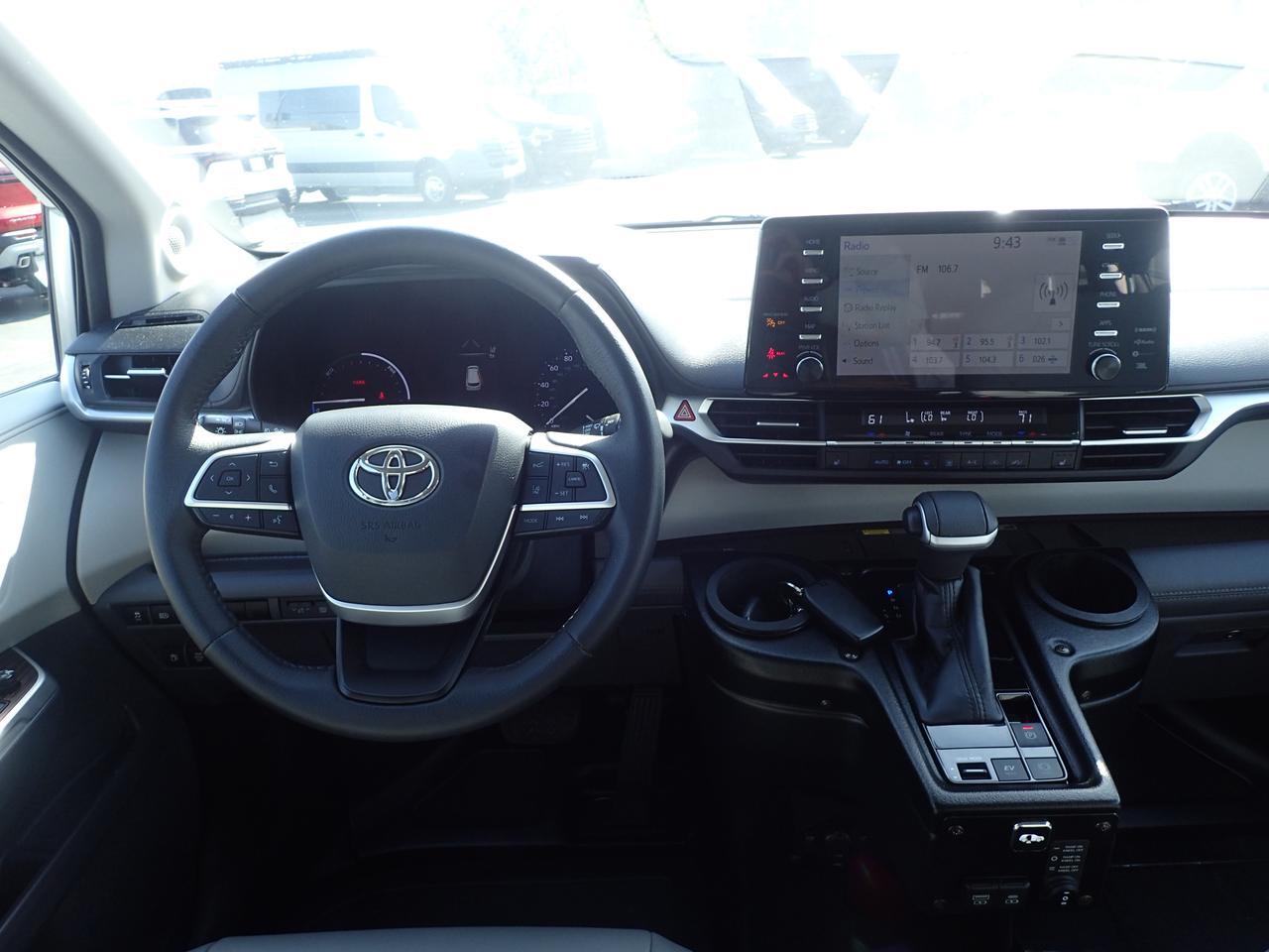 2022 Toyota Sienna XLE Anaheim CA