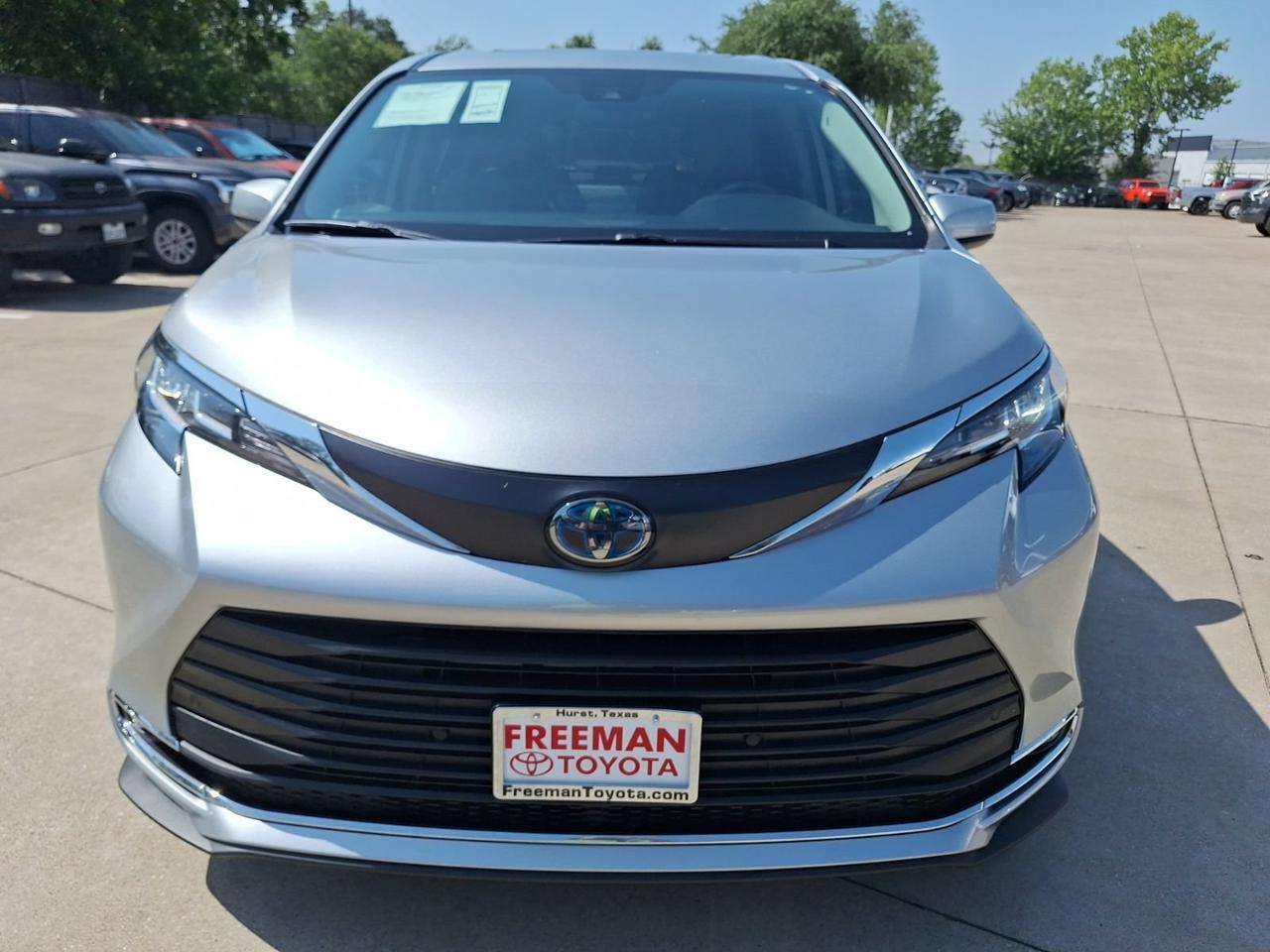 2022 Toyota Sienna XLE Hurst TX