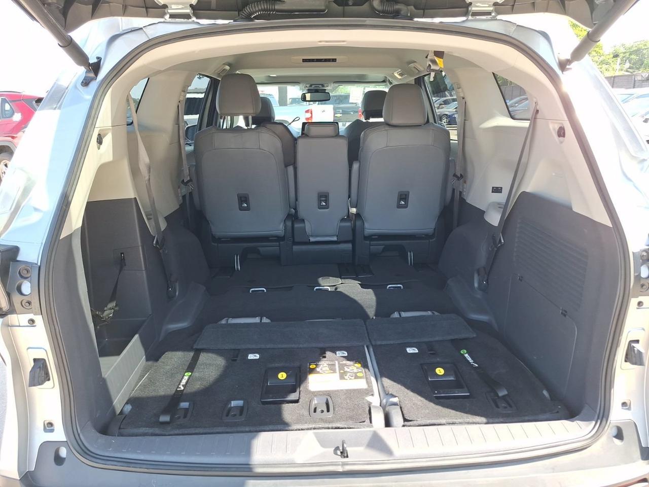 2022 Toyota Sienna XLE Hurst TX
