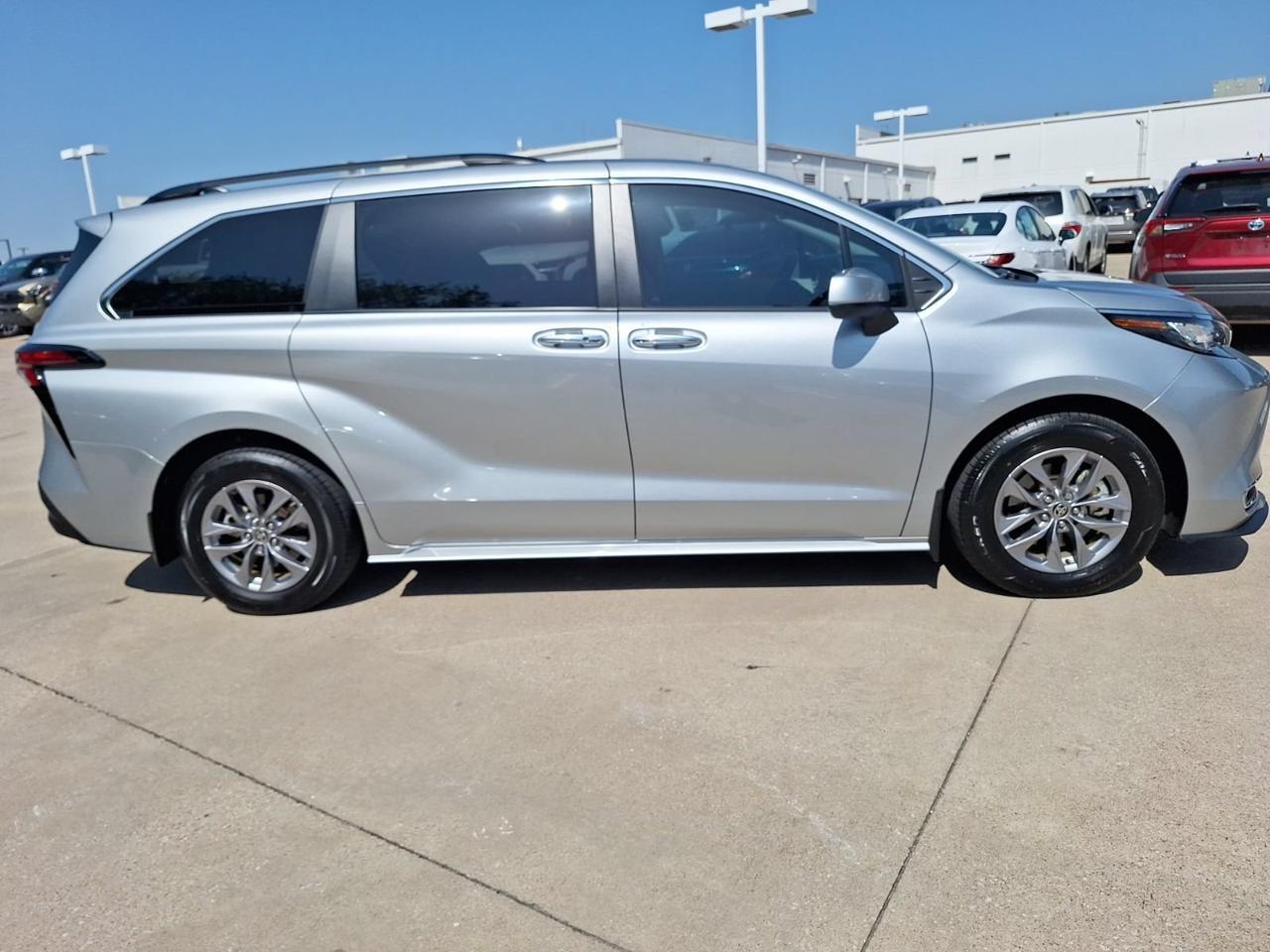 2022 Toyota Sienna XLE Hurst TX
