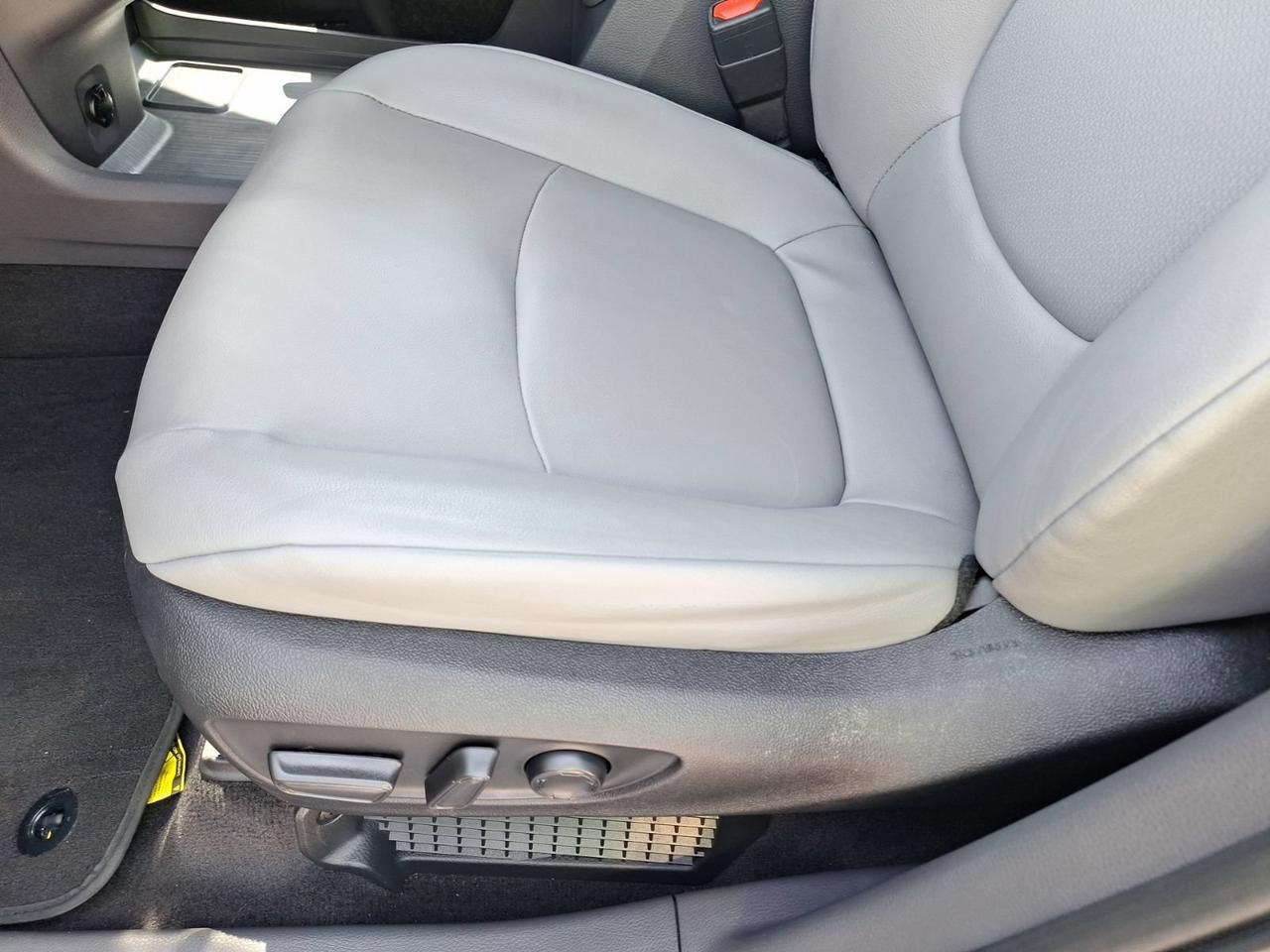 2022 Toyota Sienna XLE Hurst TX