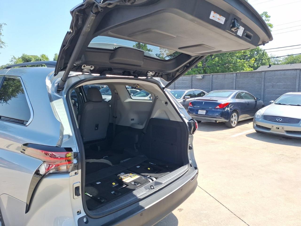 2022 Toyota Sienna XLE Hurst TX