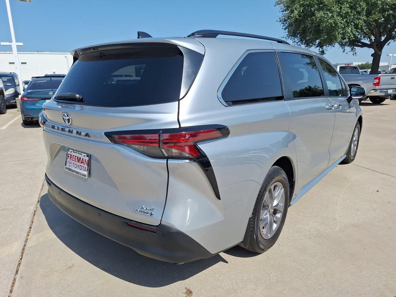 2022 Toyota Sienna XLE Hurst TX