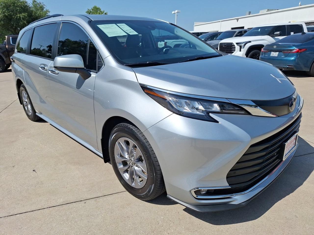 2022 Toyota Sienna XLE Hurst TX