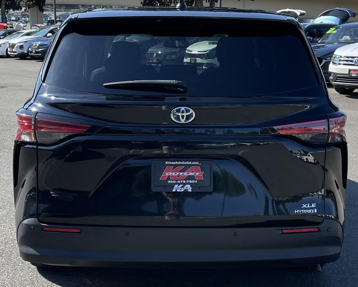 2022 Toyota Sienna XLE Minivan 4D Port Orchard WA