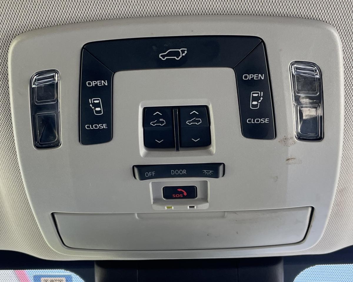 2022 Toyota Sienna XLE Minivan 4D Port Orchard WA