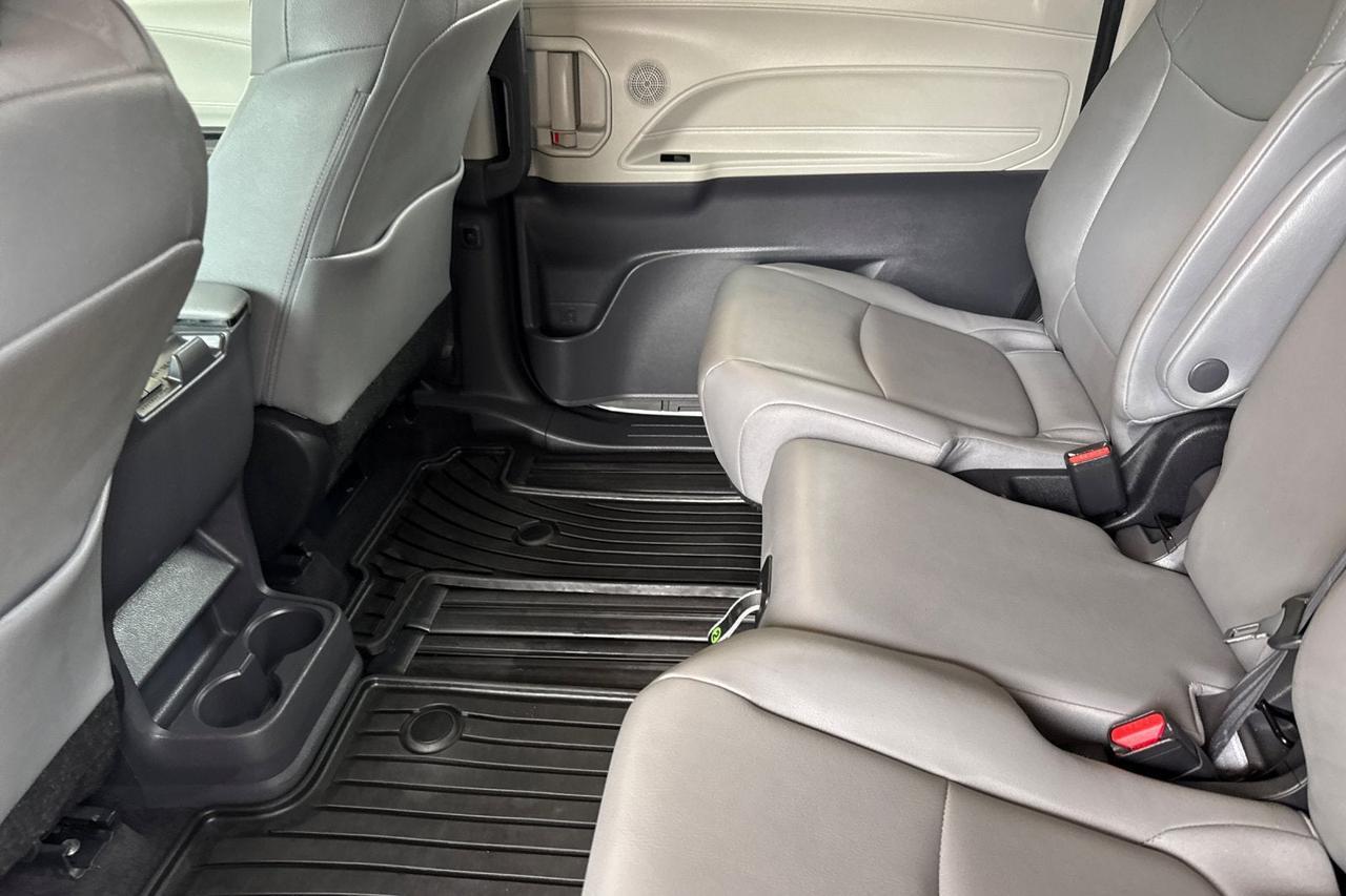 2022 Toyota Sienna XLE Roseville CA