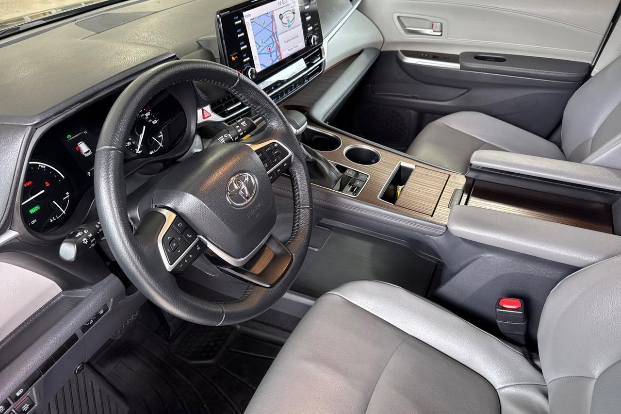 2022 Toyota Sienna XLE Roseville CA