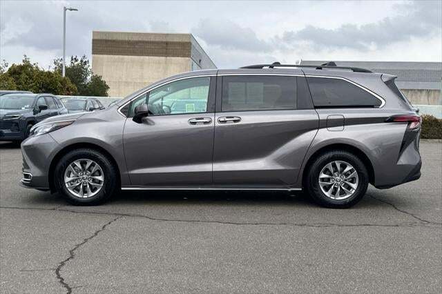 2022 Toyota Sienna XLE Roseville CA