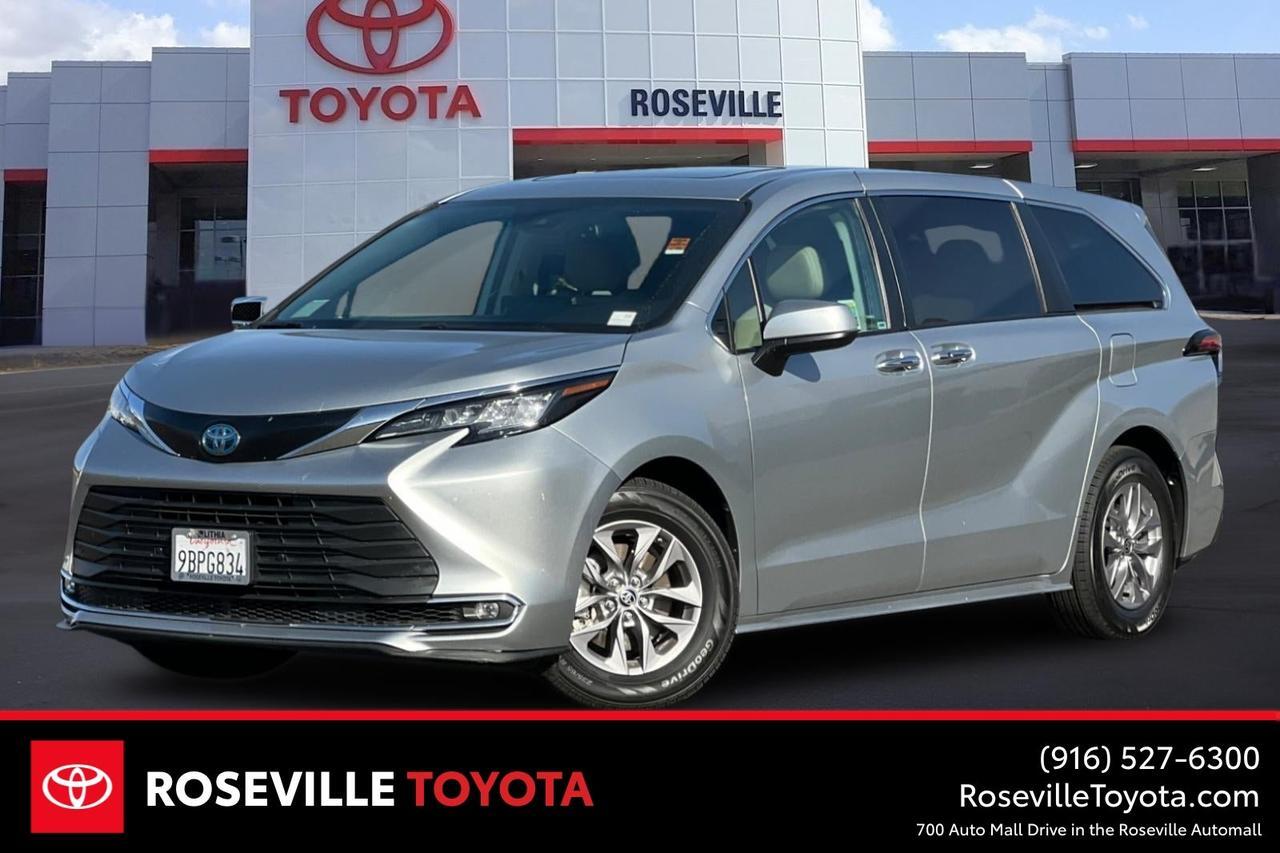 2022 Toyota Sienna XLE