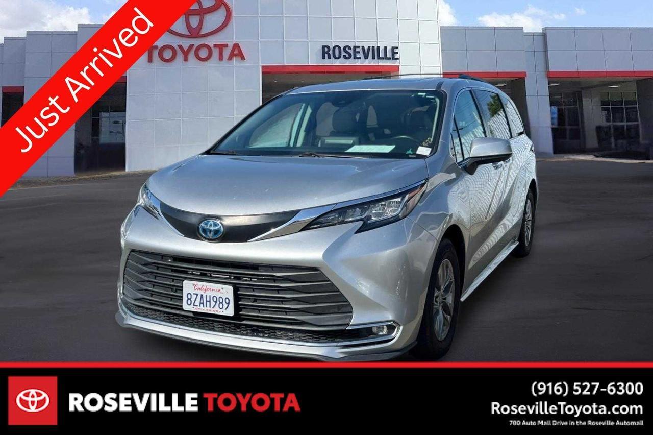 2022 Toyota Sienna XLE
