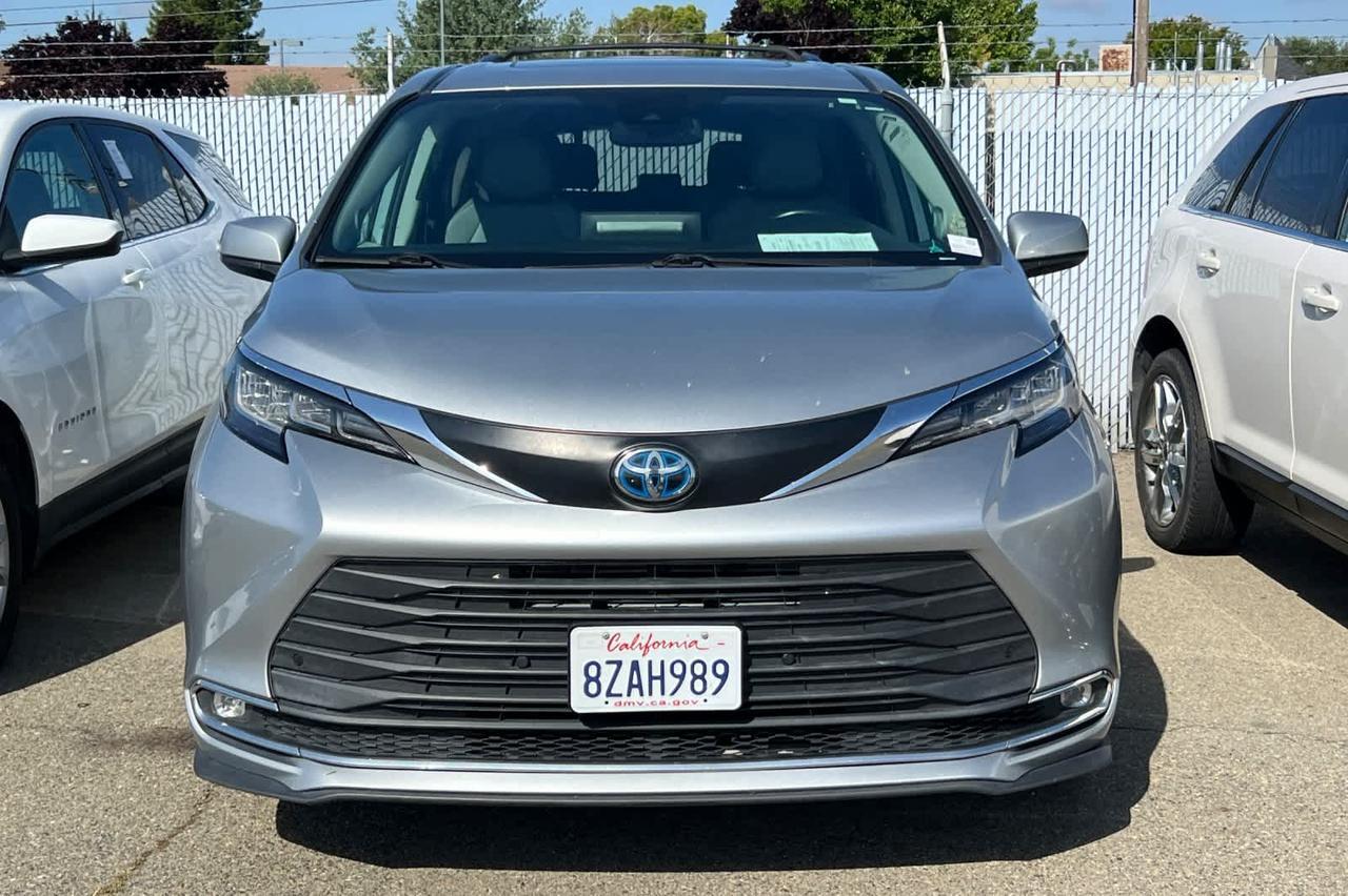2022 Toyota Sienna XLE Roseville CA