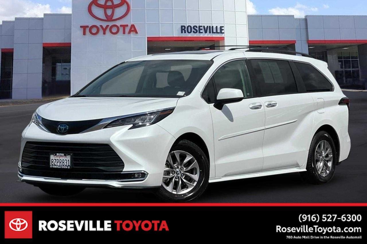 2022 Toyota Sienna XLE