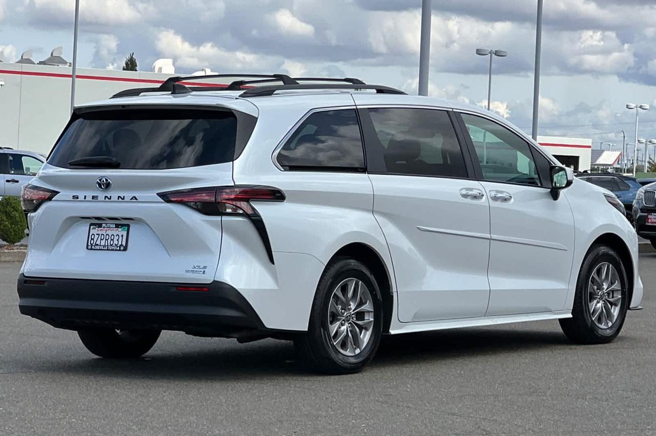 2022 Toyota Sienna XLE