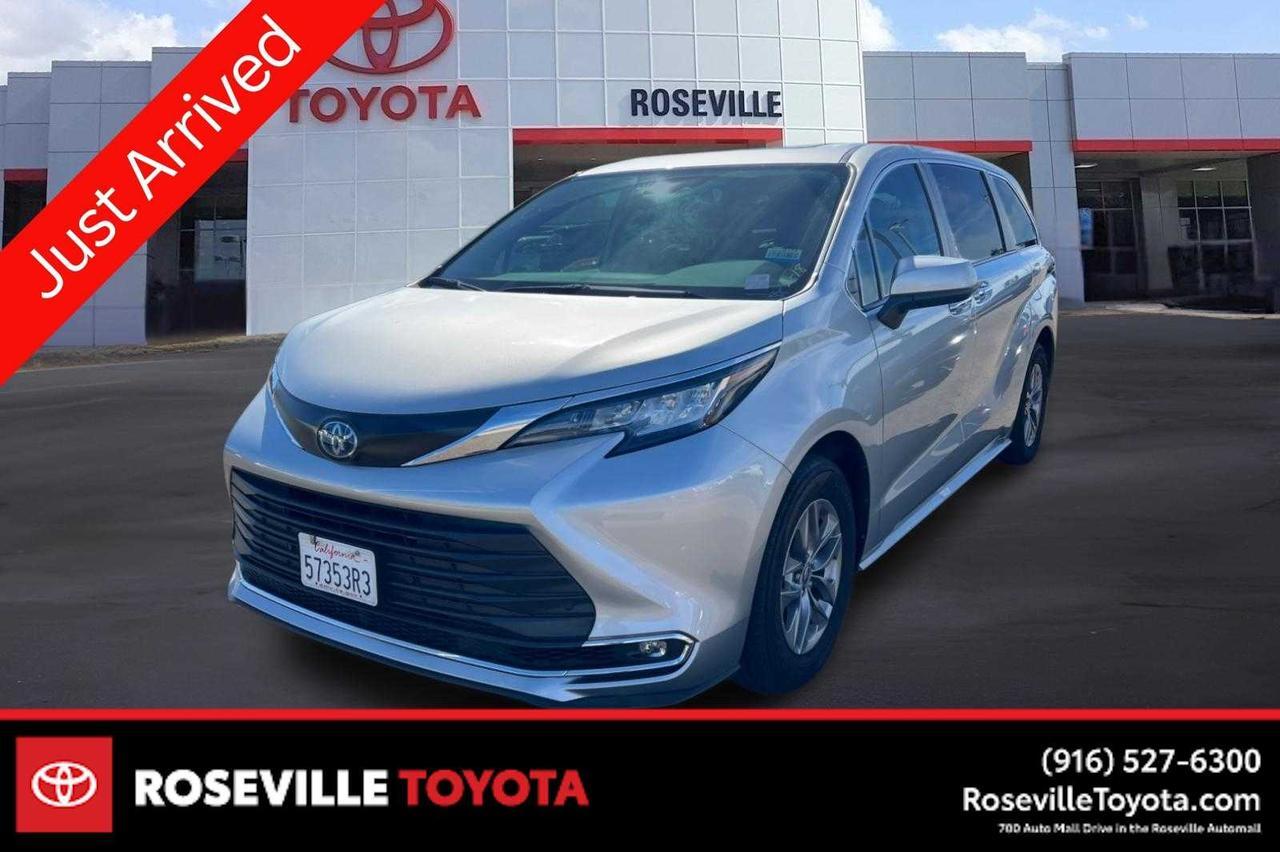 2022 Toyota Sienna XLE