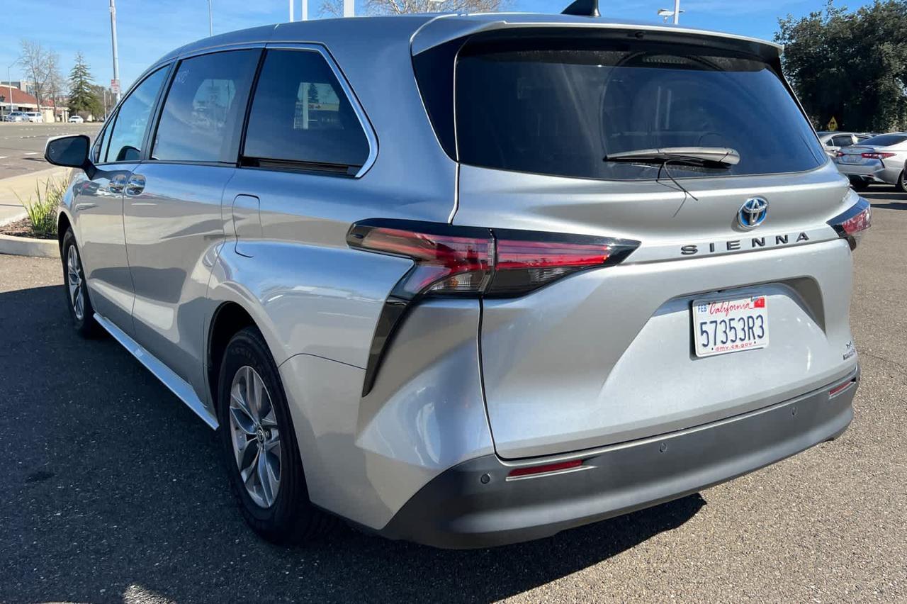 2022 Toyota Sienna XLE Roseville CA