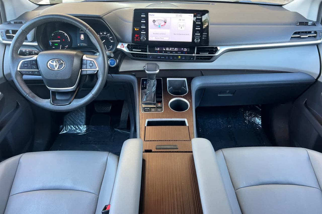 2022 Toyota Sienna XLE