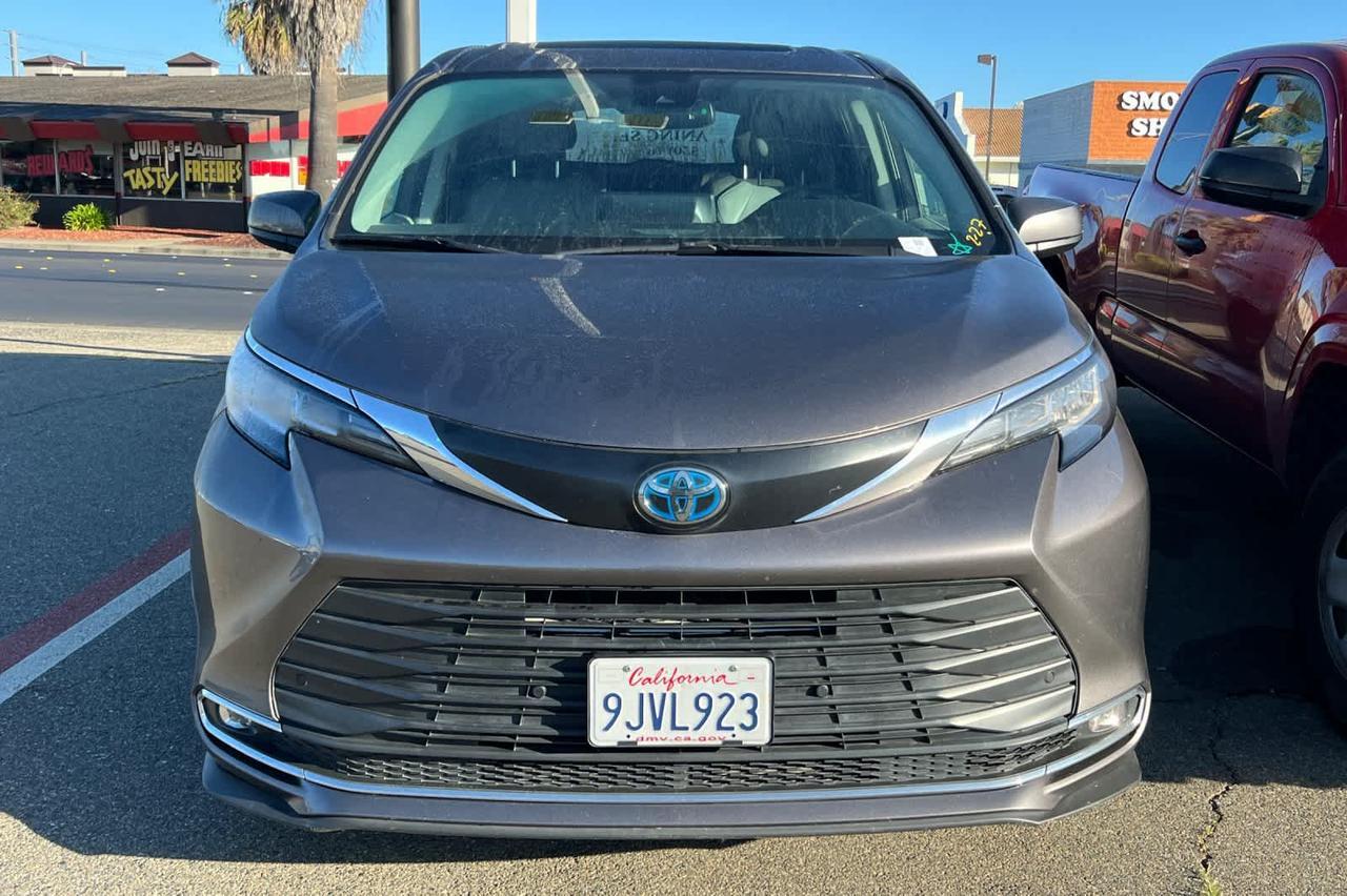 2022 Toyota Sienna XLE Roseville CA