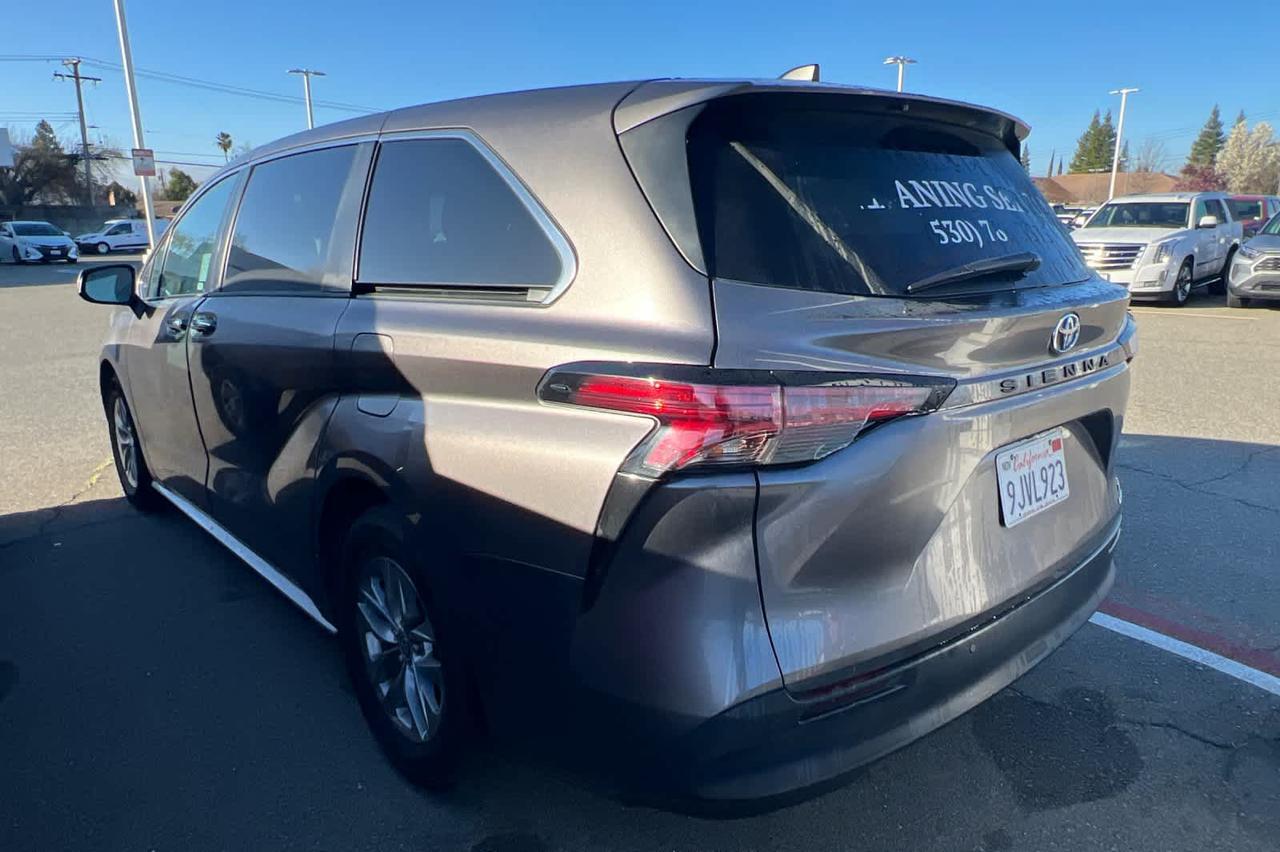 2022 Toyota Sienna XLE Roseville CA