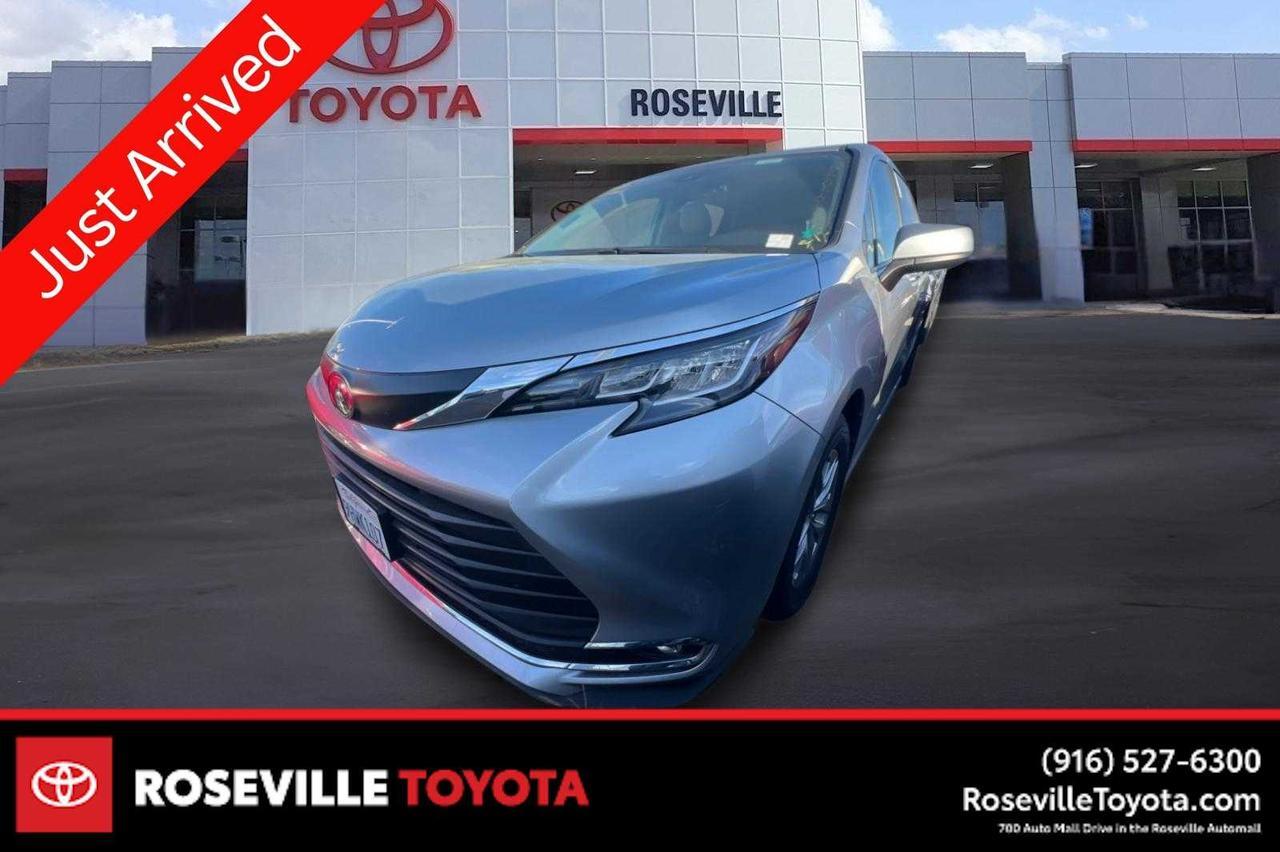 2022 Toyota Sienna XLE