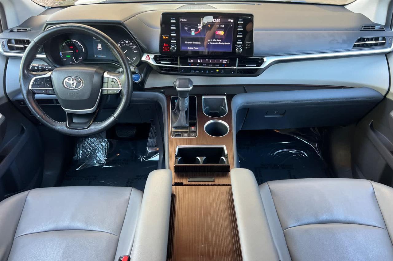 2022 Toyota Sienna XLE