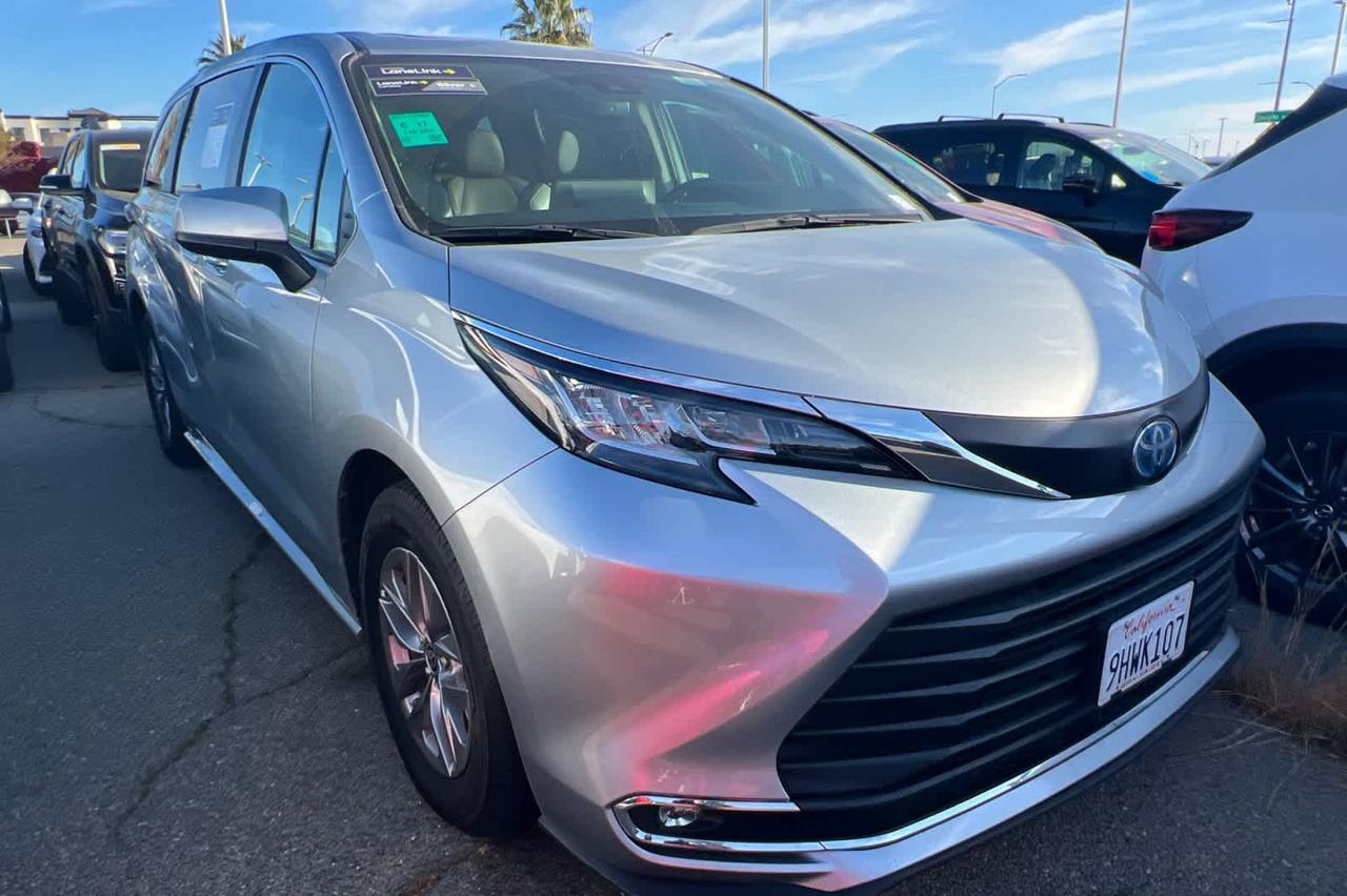 2022 Toyota Sienna XLE Roseville CA