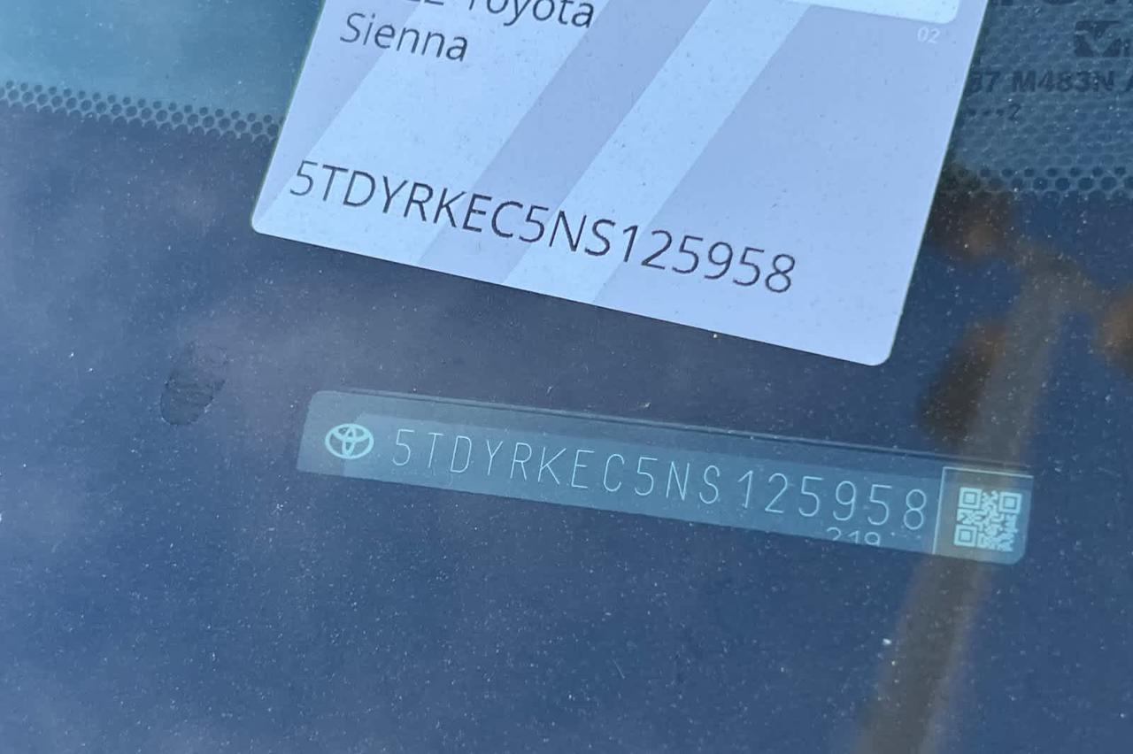 2022 Toyota Sienna XLE Roseville CA