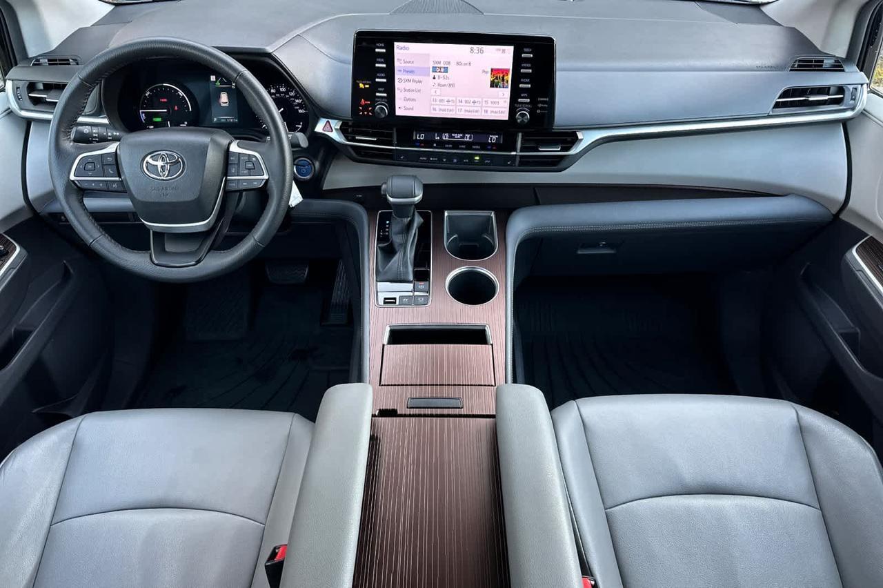 2022 Toyota Sienna XLE