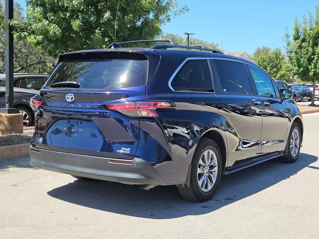 2022 Toyota Sienna XLE