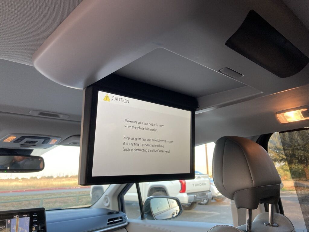 2022 Toyota Sienna XLE San Antonio TX