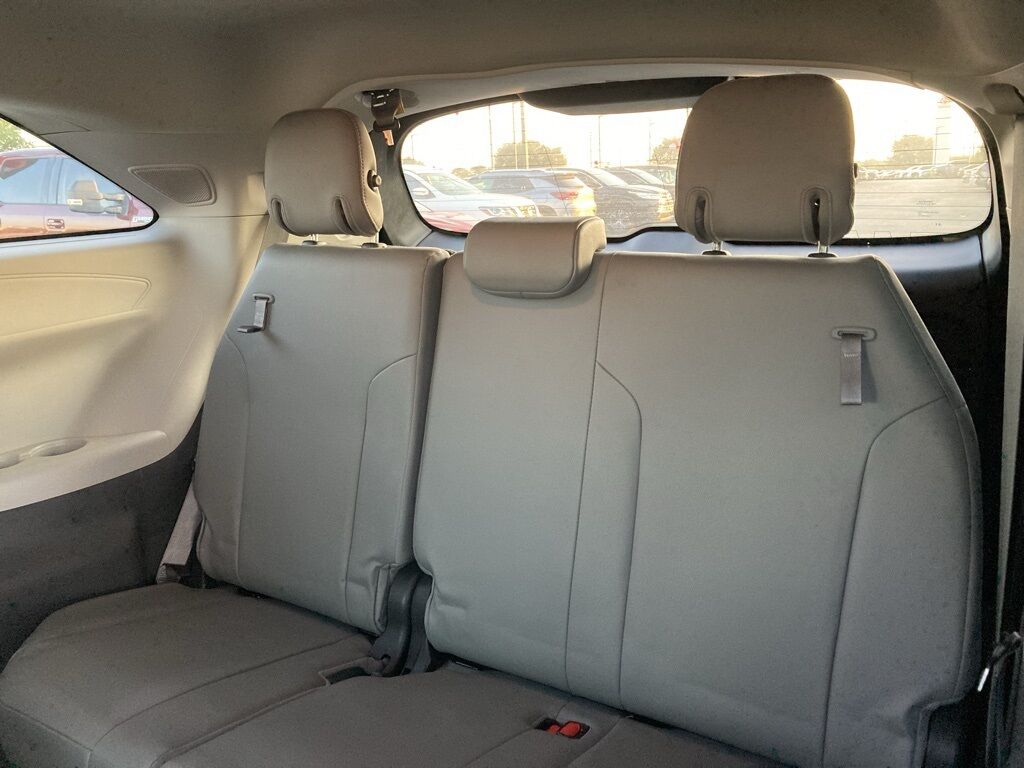 2022 Toyota Sienna XLE San Antonio TX